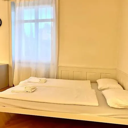 Large Flats, Center - Schd * Curych