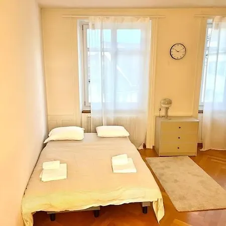 Large Flats, Center - Schd