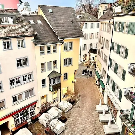 Amazing In The Heart Of Old Town Glocken Renn * Zurich