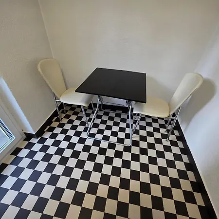 Large Flats, Center - Schd *