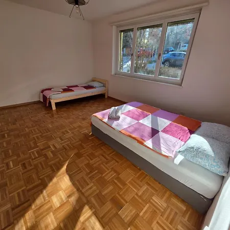 Large Flats, Center - Schd * Zürich