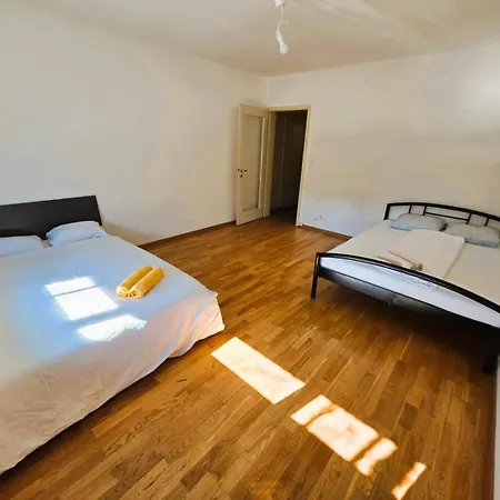 Large Flats, Center - Schd Appartement Zürich