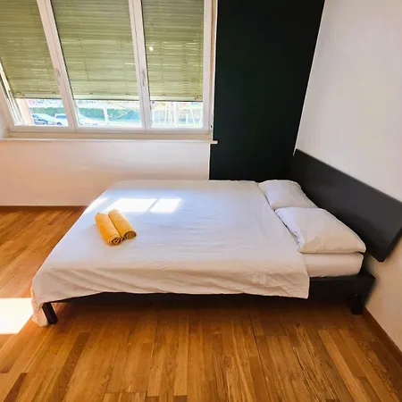 Large Flats, Center - Schd Appartement Zürich