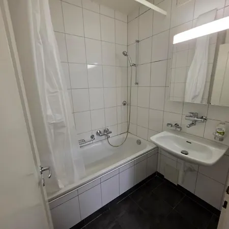 Large Flats, Center - Schd *