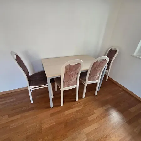Large Flats, Center - Schd