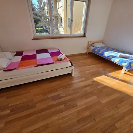 Large Flats, Center - Schd