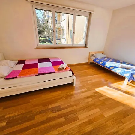 Large Flats, Center - Schd *